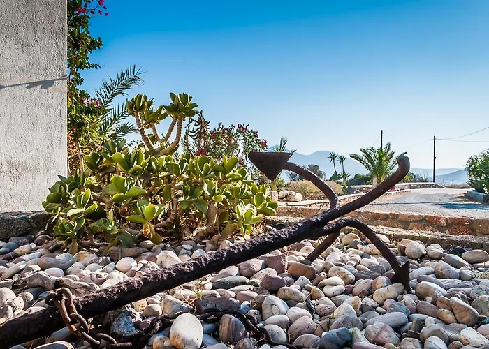 Pensión Faros Milos Island