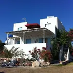 Faros 3* Milos Island