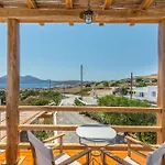 Konukevi Faros Milos Island